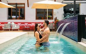 Neptuno Apartments